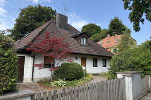 Stilvolles Einfamilienhaus in Gauting – Die vollständige Adresse der Immobilie erhältst du vom Anbieter., 82131 Gauting – Vorschaubild 1