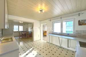 Charmantes Einfamilienhaus mit idyllischem Garten - Terrasse, Brunnen, Balkon, Garage u.v.m. – Lichtenfels (Kreis) – Vorschaubild 9