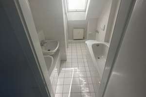 Attraktive 108 m² Maisonette-Wohnung in Düsseldorf-Düsseltal – Die vollständige Adresse der Immobilie erhältst du vom Anbieter., 40237 Düsseltal, Düsseldorf – Vorschaubild 15