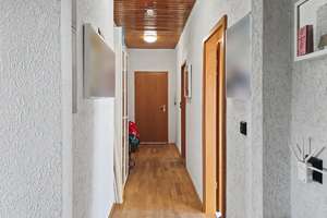 Charmante 4-Zimmer-Dachgeschosswohnung mit Cabrio-Fenstern und Homeoffice-Potenzial in Solingen – Die vollständige Adresse der Immobilie erhältst du vom Anbieter., 42699 Ohligs/Aufderhöhe/Merscheid, Solingen – Vorschaubild 9