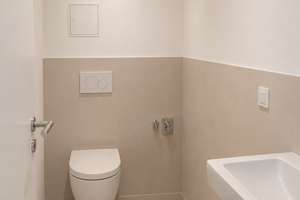 Erstbezug nach Kernsanierung & Neubau in Pasing | 3 Zimmer | Effizienzhaus 55 | Balkon – Morungenstraße 8, 81241 Pasing, München – Vorschaubild 3