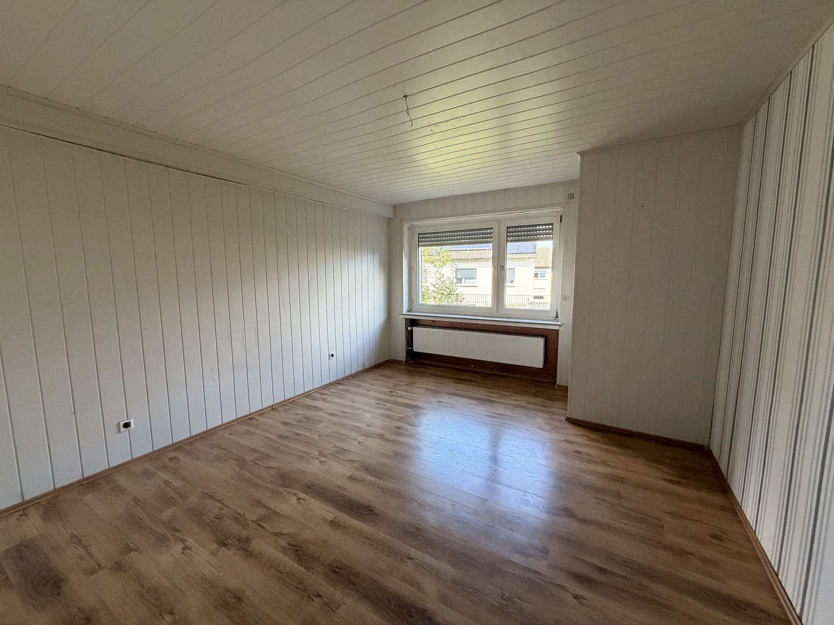 Immobilie in Vlotho - Großzügiges Zweifamilienhaus mit Potenzial in ruhiger Lage - Bild 0