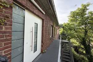 großzügige 4 Zimmer Wohnung in zentraler Lage