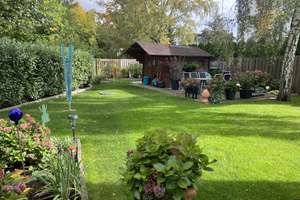 Top gepflegte Stadtvilla mit freier Dachgeschosswohnung