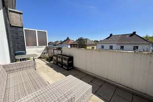 Essen-Stadtwald: 2,5 Zimmer mit Südbalkon, Einbauküche und Tiefgaragenstellplatz – Bodelschwinghstr. 25, 45134 Stadtwald, Essen – Vorschaubild 2