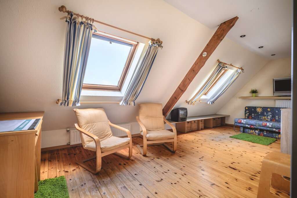 Immobilie in Aldenhoven - Großes, freistehendes Einfamilienhaus mit Einliegerwohnung und Garage  in Siersdorf - Bild 8