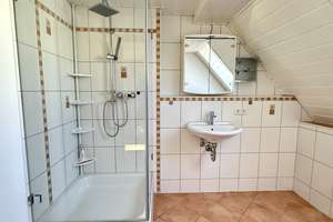 Sympathisches und familienfreundliches Wohnhaus mit viel Flexibilität – Die vollständige Adresse der Immobilie erhältst du vom Anbieter., 72762 Reutlingen-Mitte, Reutlingen – Vorschaubild 25