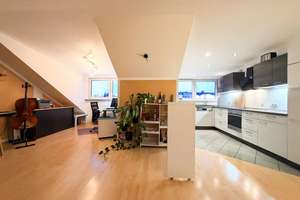 Großzügig geschnittene 3,5-Zimmer-DG-Wohnung – Wohnen und Arbeiten unter einem Dach – Die vollständige Adresse der Immobilie erhältst du vom Anbieter., 68305 Waldhof, Mannheim – Vorschaubild 2
