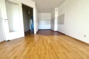 Moderne, sonnige 4-Zi.-Wohnung mit Balkon und 2 Loggien, ruhige Lage am Waldrand mit Grünblick. – Die vollständige Adresse der Immobilie erhältst du vom Anbieter., 81377 Großhadern, München – Vorschaubild 4