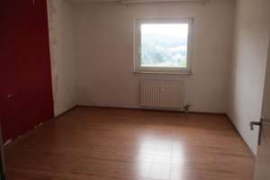 3 bis 4 Zimmer mit Balkon, 2. OG m. Aufzug, Hemer, Unter dem Asenberg 3 – Unter dem Asenberg 3, 58675 Hemer – Vorschaubild 8