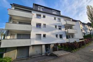 ZOO-VIERTEL; SCHÖNE und HELLE 2-Zimmer-DG.-Wohnung mit Dachterrasse – Hindenburgstraße 1, 42117 Elberfeld West, Wuppertal – Vorschaubild 2