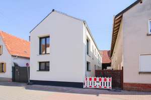 Großzügiges Zuhause für die ganze Familie – 6 Zimmer, Garten & Scheune
 – Die vollständige Adresse der Immobilie erhältst du vom Anbieter., 67459 Böhl-Iggelheim – Vorschaubild 1