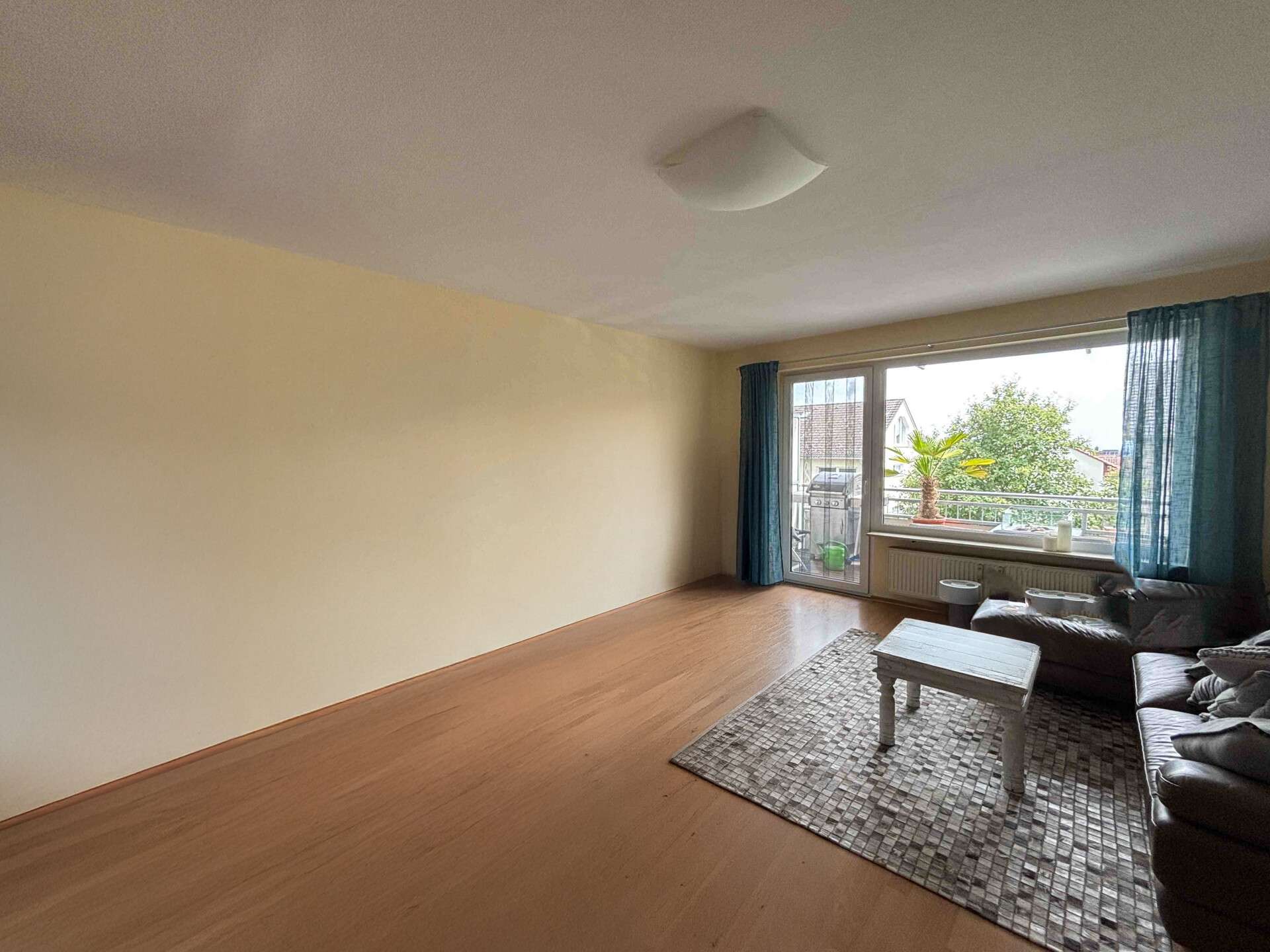 Immobilie in Bad Soden - Helle 3 Zimmerwohnung mit Sonnenbalkon in ruhiger Lage Bad-Soden Altenhain (aktuell vermietet) - Bild 2