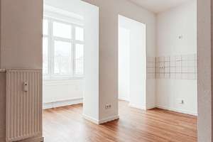 SANIERT! Wohnung mit Wintergarten