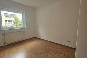 Wiesbaden-Biebrich: Stilvolle 3-Zimmer-Wohnung unweit des Rheinufers – Rheingaustraße 99a, 65203 Biebrich, Wiesbaden – Vorschaubild 6
