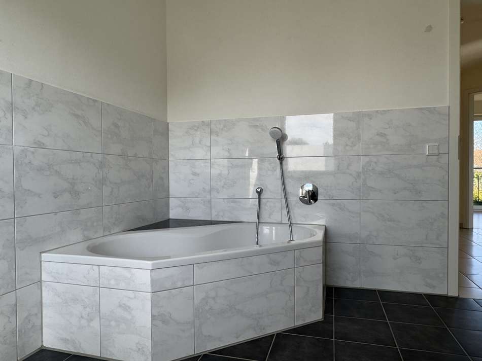 Badezimmer (OG)