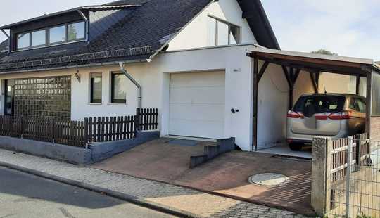 Bild von Geräumiges Einfamilienhaus mit Einliegerwohnung (vermietet) Sonnenbalkon und großzü