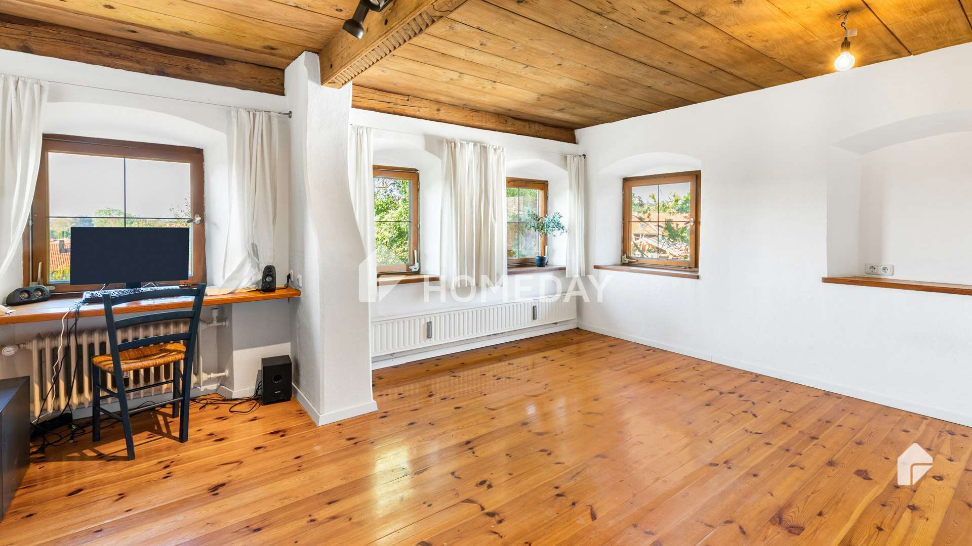 Immobilie in Neubeuern - Stilvolles Landhaus als Zweifamilienhaus mit großzügigem Grundstück in Neubeuern - Bild 3