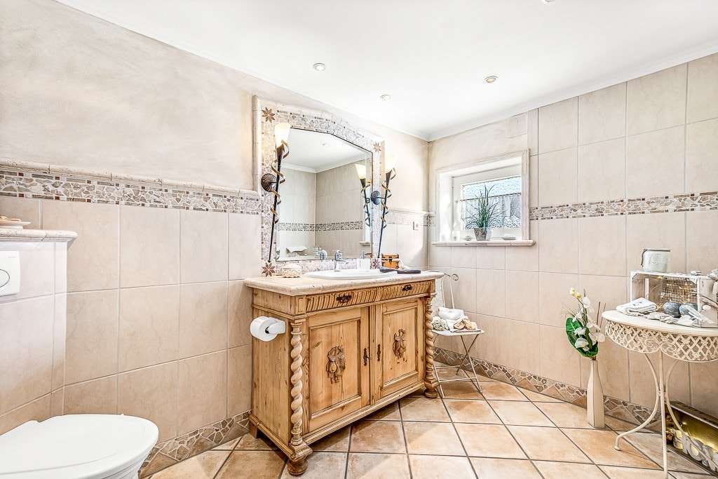 Immobilie in Braderup - Saniertes Einfamilienhaus mit viel Platz für Hobby und Freizeit - Bild 0