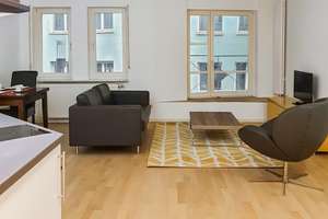 Urban living - Vollmöbliert, offene 2-Zimmer Stadtwohnung in Zentrum von Stuttgart – Die vollständige Adresse der Immobilie erhältst du vom Anbieter., 70178 Rathaus, Stuttgart – Vorschaubild 2