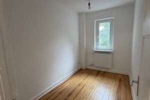2,5-Zimmer-Wohnung mit Balkon und Keller in Hamburg-Barmbek – Langenfort 52, 22307 Barmbek-Nord, Hamburg – Vorschaubild 2