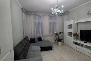 Stilvolle Altbauwohnung mit Westbalkon und moderner Einbauküche in zentraler Lage