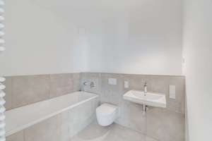 4 Zimmer mit Wasserblick & sonnigem Balkon – 2 Bäder, bezugsfertig – Wendenschloßstraße 330-332, 12557 Köpenick, Berlin – Vorschaubild 7