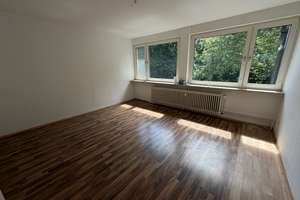 2 Zimmer in der 2. Etage, Wanner Str. 187