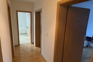 Helle 2-Zimmer Erdgeschosswohnung mit Balkon in Leverkusen-Lützenkirchen – Am Sandberg 4, 51381 Lützenkirchen, Leverkusen – Vorschaubild 2