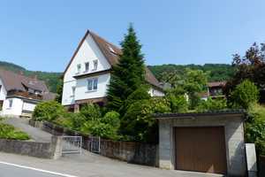 Gepflegtes 9-Raum-Einfamilienhaus mit separatem Nebengebäude in Top-Lage in Eberbach – Hohenstaufenstrasse 29, 69412 Rhein-Neckar-Kreis – Vorschaubild 2