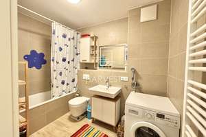 Lichtdurchflutete 3-Zimmer-Wohnung mit großzügiger Loggia und zwei Bädern – Die vollständige Adresse der Immobilie erhältst du vom Anbieter., 81245 Neupasing, München – Vorschaubild 8