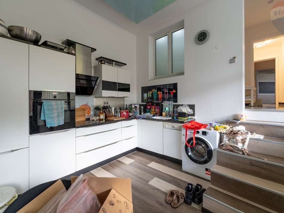 Haus vorne EG Küche