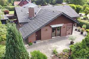 immo-schramm.de: Winkelbungalow als Holzhaus auf herrl. Grundstück – Osterholz (Kreis) – Vorschaubild 2