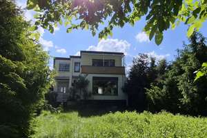 Einfamilienhaus mit Garage und schönem Garten bezugsfrei mit viel Potential