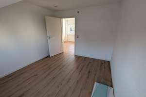 VIDEORUNDGANG: Komplett renovierte  4,5-Zimmer-Doppelhaushälfte mit EBK in Bremen Hemelingen – Auf dem Kronsberg 36, 28309 Hemelingen (Ortsteil), Bremen – Vorschaubild 15