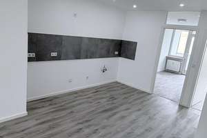 Lichtdurchflutete 3 Zimmer Wohnung in München-Moosach mit Balkon,Loggia &Moderner Sanierung – Dachauerstr. 419, 80992 Moosach-Bahnhof, München – Vorschaubild 2