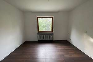 Modernisierter Bungalow  mit ELW und großem Garten  in  Topwohnlage – Die vollständige Adresse der Immobilie erhältst du vom Anbieter., 65795 Hattersheim am Main – Vorschaubild 6