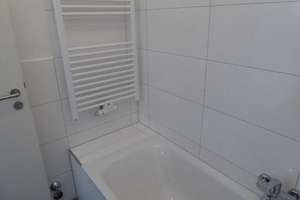 EXKLUSIV TOTALSANIERT BALKON WANNENBAD SEP. WC KOMPL. VINYL HOCHPARTERRE PKW-STELLPLÄTZE OBERBILK – 40227 Oberbilk, Düsseldorf – Vorschaubild 6