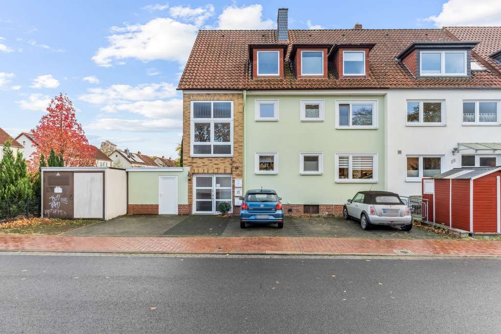 Immobilie in Wunstorf - LENAU - Laufend saniertes, vollvermietetes Dreiparteienhaus in Wunstorf-Blumenau! - Bild 0