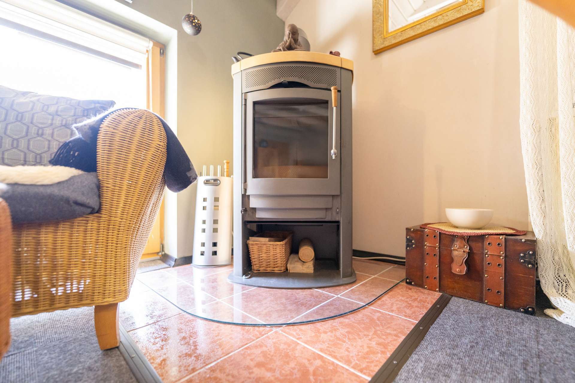 Immobilie in Neustadt bei Coburg - Neue Heizung, neues Bad und schöne Einbauküche! Balkon und Garage! - Bild 3