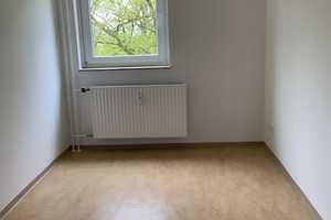 Ideal gelegen! Frankencenternähe und grüne Parkanlagen! – Salzbrunner Str. 14, 90473 Nürnberg – Vorschaubild 7