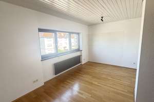 Großzügiges Einfamilienhaus mit Einliegerwohnung, Südgarten und ca. 195 m² Wohnfläche – Die vollständige Adresse der Immobilie erhältst du vom Anbieter., 60488 Praunheim, Frankfurt am Main – Vorschaubild 6