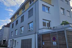 Exclusive 4-Zimmer-Wohnung mit gehobener Innenausstattung mit Balkon und Einbauküche in Reutlingen – Die vollständige Adresse der Immobilie erhältst du vom Anbieter., 72764 Reutlingen-Mitte, Reutlingen – Vorschaubild 1