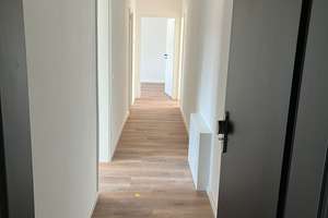Lichtdurchflutet und nagelneu: Stilvolle 2-Zimmer-Wohnung mit Top-Ausstattung in Köln-Nippes – Kempenerstr. 58, 50733 Nippes (Ortsteil), Köln – Vorschaubild 2