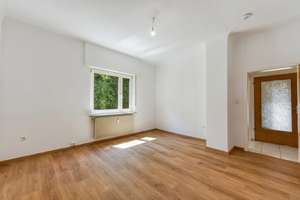 +++ Am Waldrand - Hochparterre-Etage im 2-FH mit Eigentümer - frisch renoviert - inkl. neuer EBK +++ – Mitterhoferstraße 14, 70435 Zuffenhausen-Am Stadtpark, Stuttgart – Vorschaubild 4