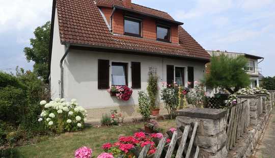 Bild von Gepflegtes Einfamilienhaus auf großem teilbarem Grundstück!
