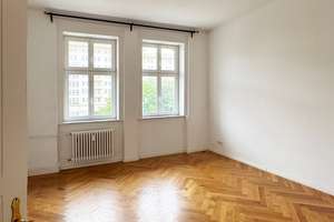 Renovierter Altbau mit Aufzug