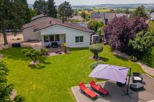 TRAUMLIEGENSCHAFT - Charmanter Bungalow mit großem Grundstück und Pool in bester Lage von Talheim – Heilbronn (Kreis) – Vorschaubild 9