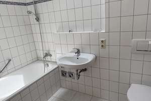 Dachgeschoßwohnung mit Südbalkon in kleiner Wohneinheit von Erbach-Ersingen – Die vollständige Adresse der Immobilie erhältst du vom Anbieter., 89155 Erbach – Vorschaubild 12