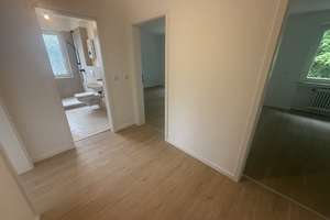 SONDERBESICHTIGUNG am 17.05.2026 von 12:00-13:00 Uhr - Modernisierte Mietwohnung mit Sonnenbalkon
 – Nümmener Straße 66, 42653 Gräfrath, Solingen – Vorschaubild 2